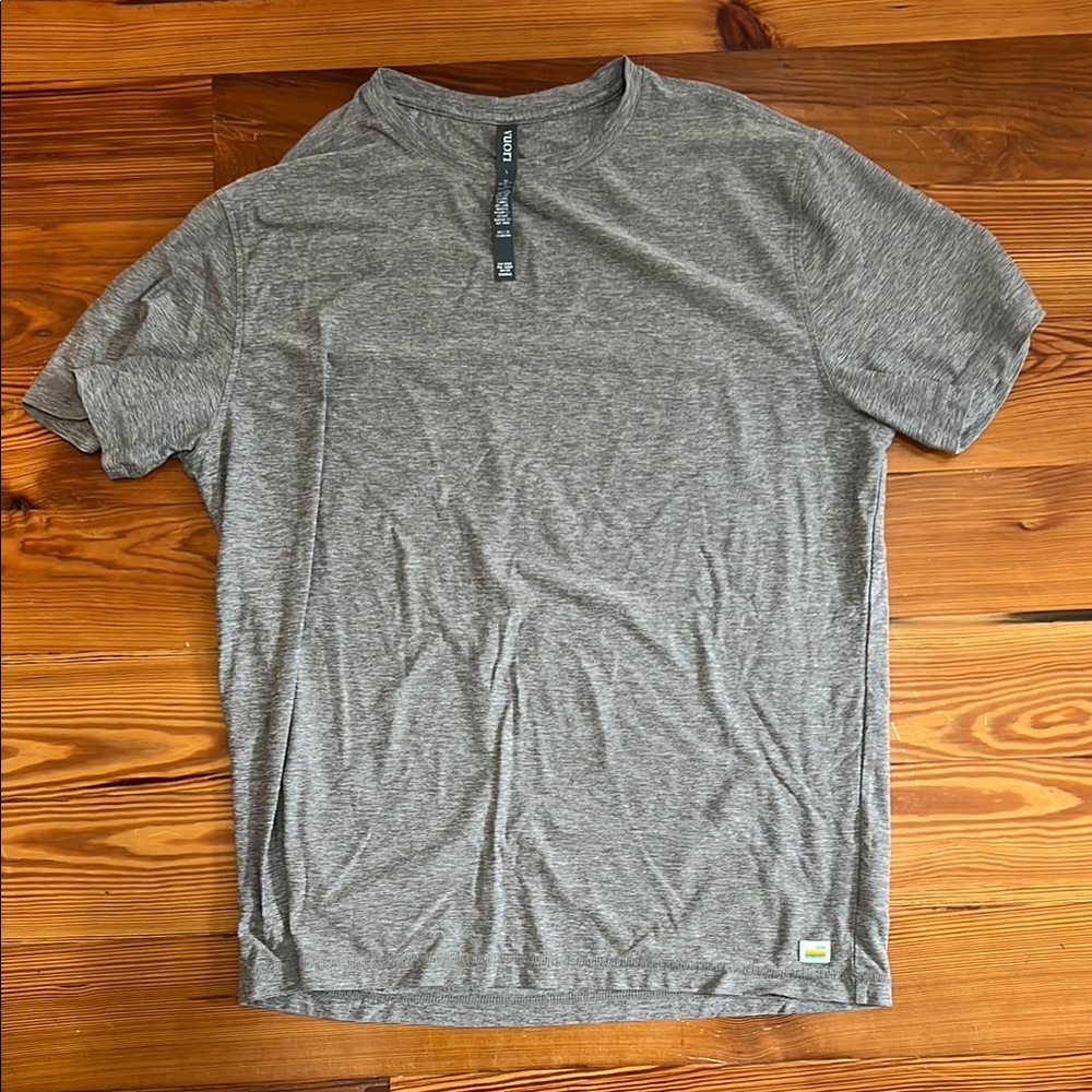 Vuori strato tech shirt size large